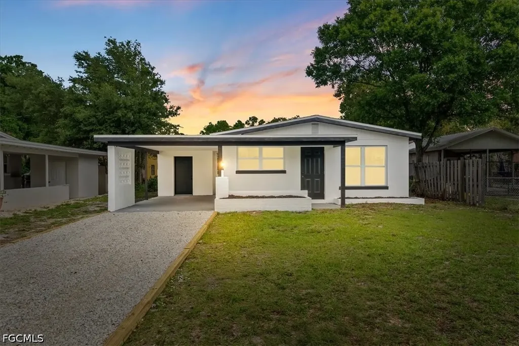 2215 South Street Fort Myers FL 33901