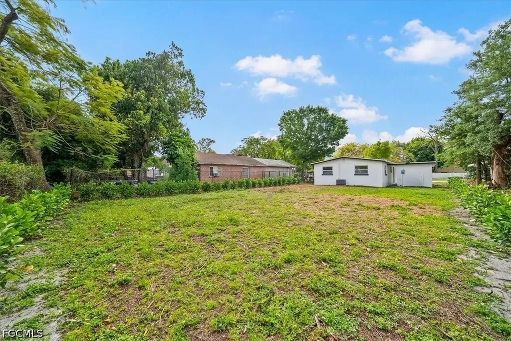 2215 South Street Fort Myers FL 33901