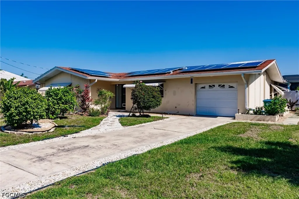 1437 Vendome Court Cape Coral FL 33904