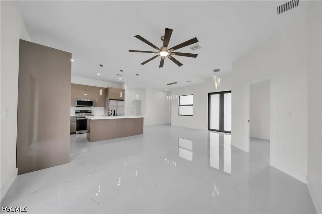 513 NW 25th Terrace Cape Coral FL 33993