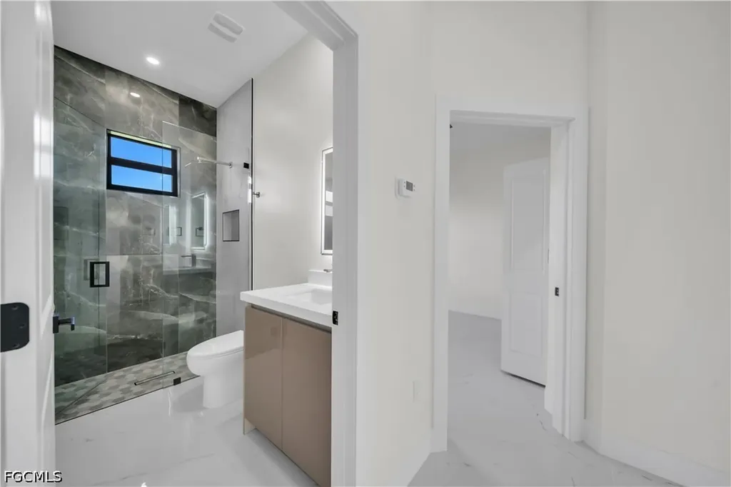 513 NW 25th Terrace Cape Coral FL 33993