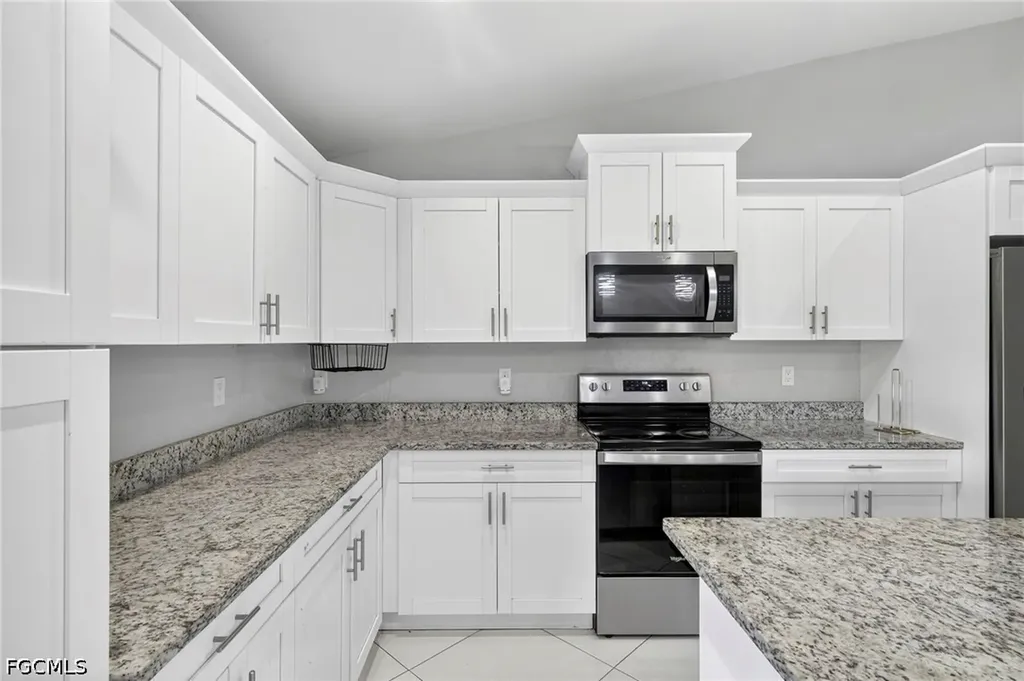 872 Carbon Street E Lehigh Acres FL 33974
