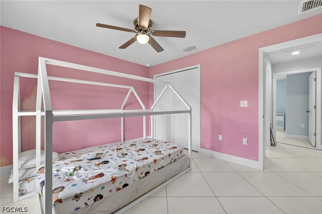 872 Carbon Street E Lehigh Acres FL 33974