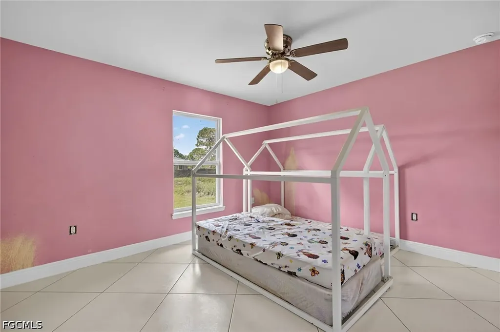 872 Carbon Street E Lehigh Acres FL 33974