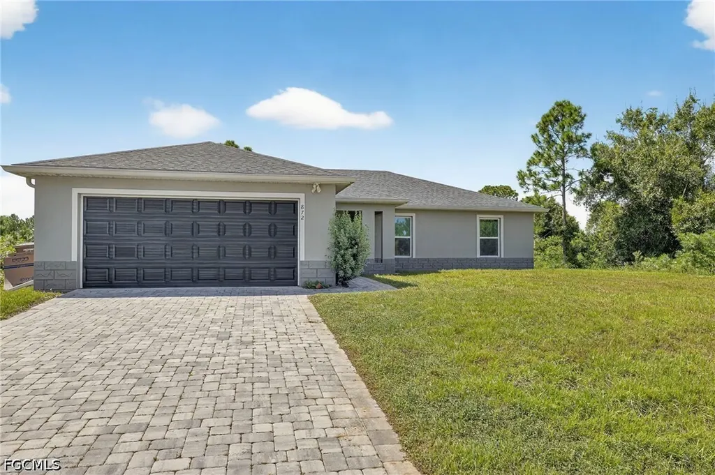 872 Carbon Street E Lehigh Acres FL 33974