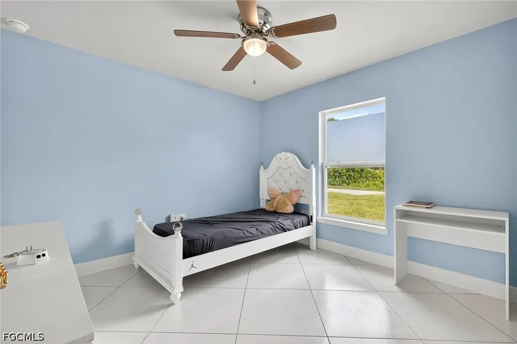 872 Carbon Street E Lehigh Acres FL 33974