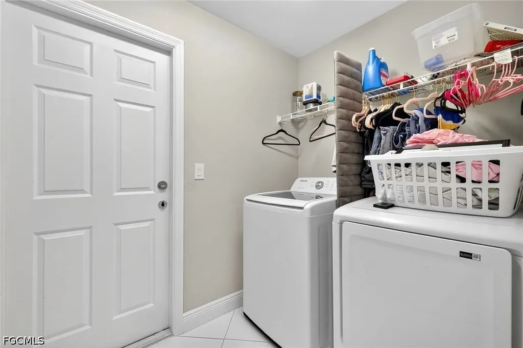 872 Carbon Street E Lehigh Acres FL 33974