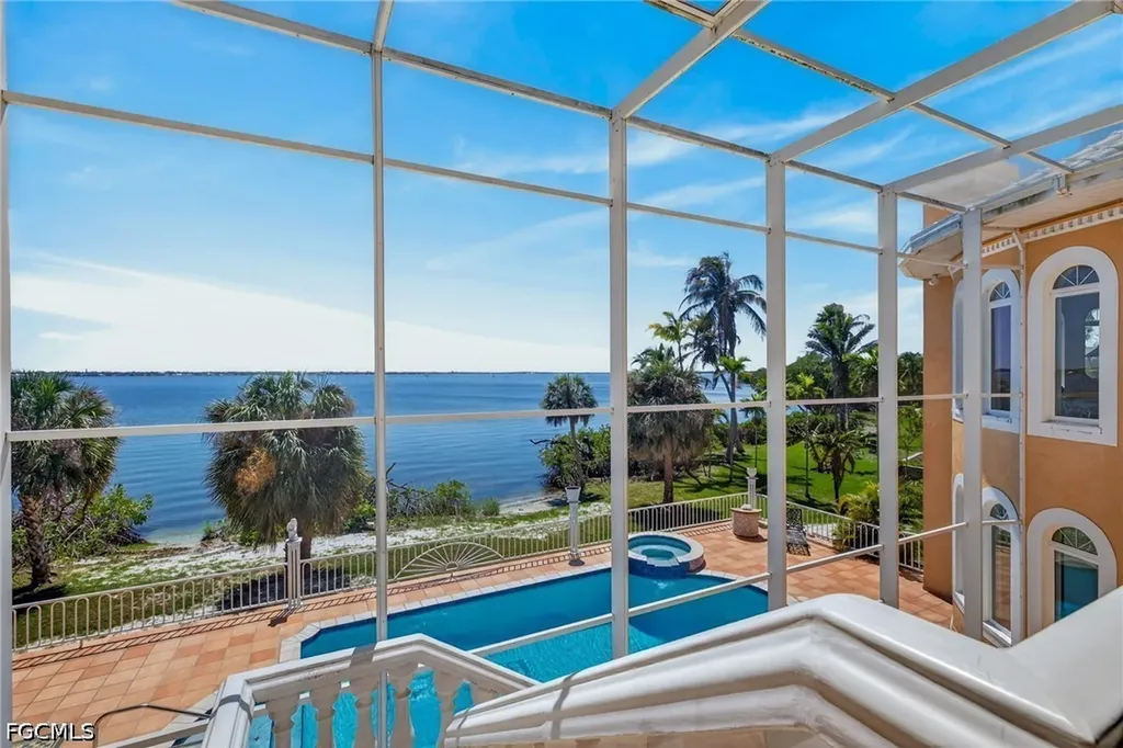 12470 Panasoffkee Drive North Fort Myers FL 33903