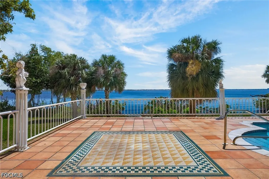 12470 Panasoffkee Drive North Fort Myers FL 33903