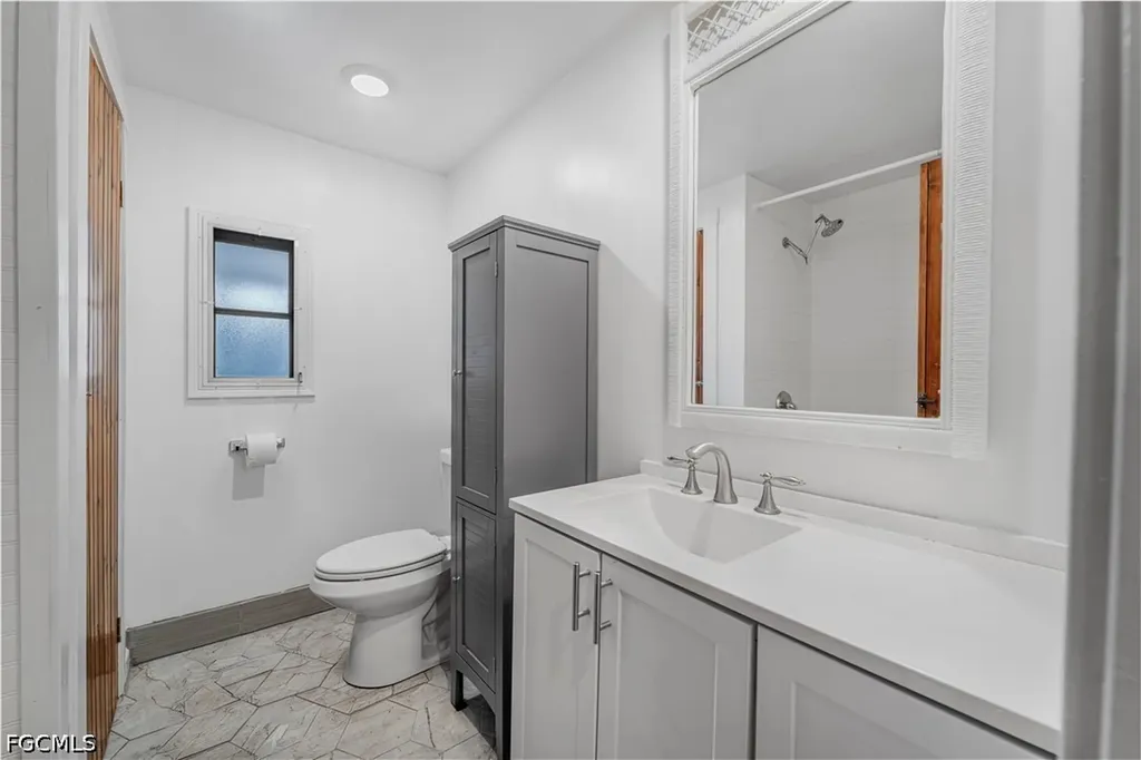 5655 Captain John Smith Loop North Fort Myers FL 33917