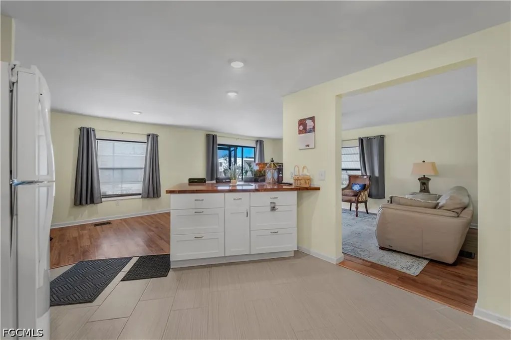 5655 Captain John Smith Loop North Fort Myers FL 33917