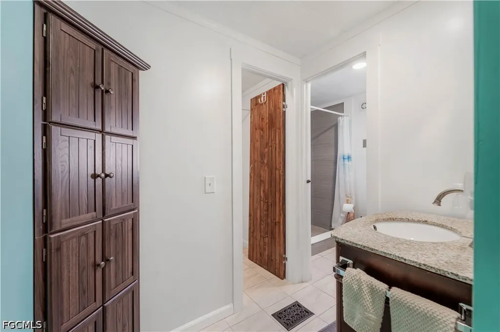 5655 Captain John Smith Loop North Fort Myers FL 33917