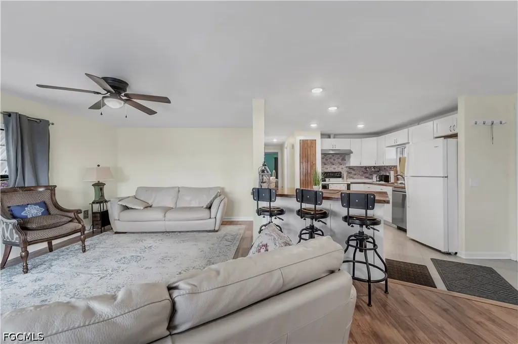 5655 Captain John Smith Loop North Fort Myers FL 33917