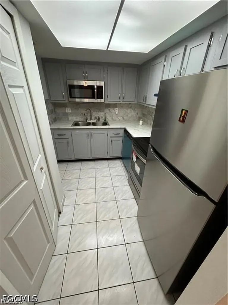 3704 Broadway Fort Myers FL 33901