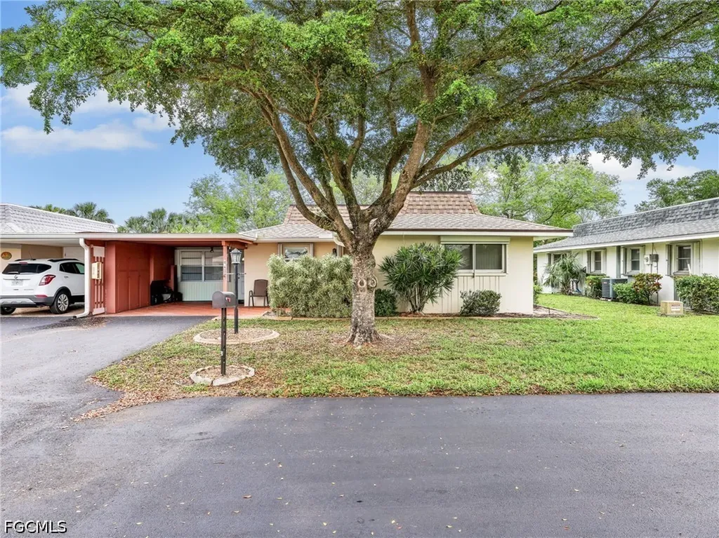840 Pangola Drive W North Fort Myers FL 33903
