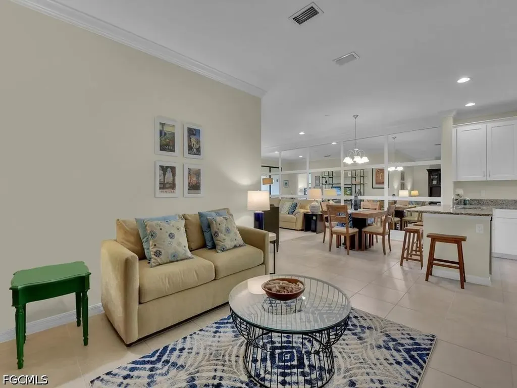 9366 Pocida Court Naples FL 34119