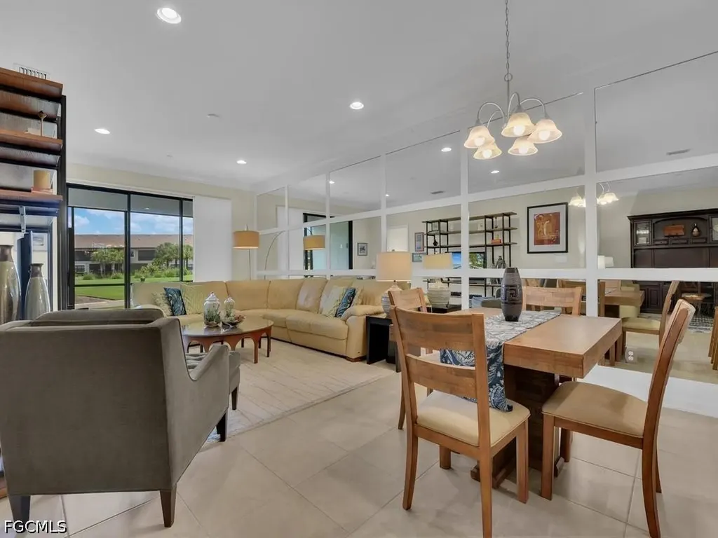 9366 Pocida Court Naples FL 34119