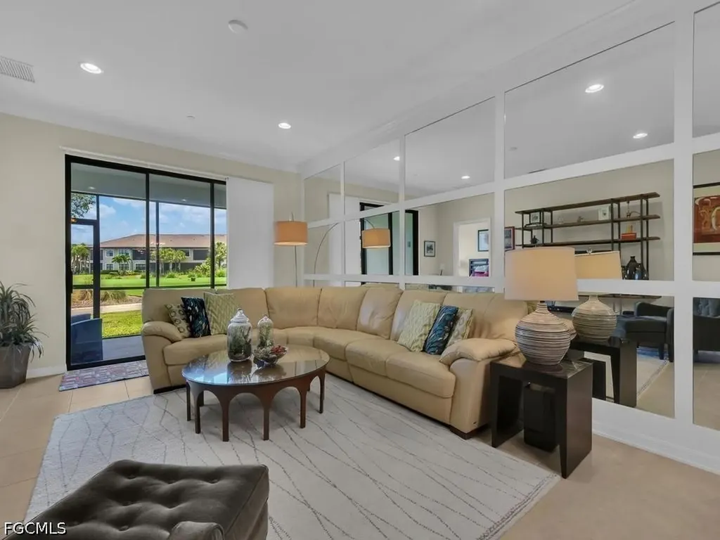 9366 Pocida Court Naples FL 34119