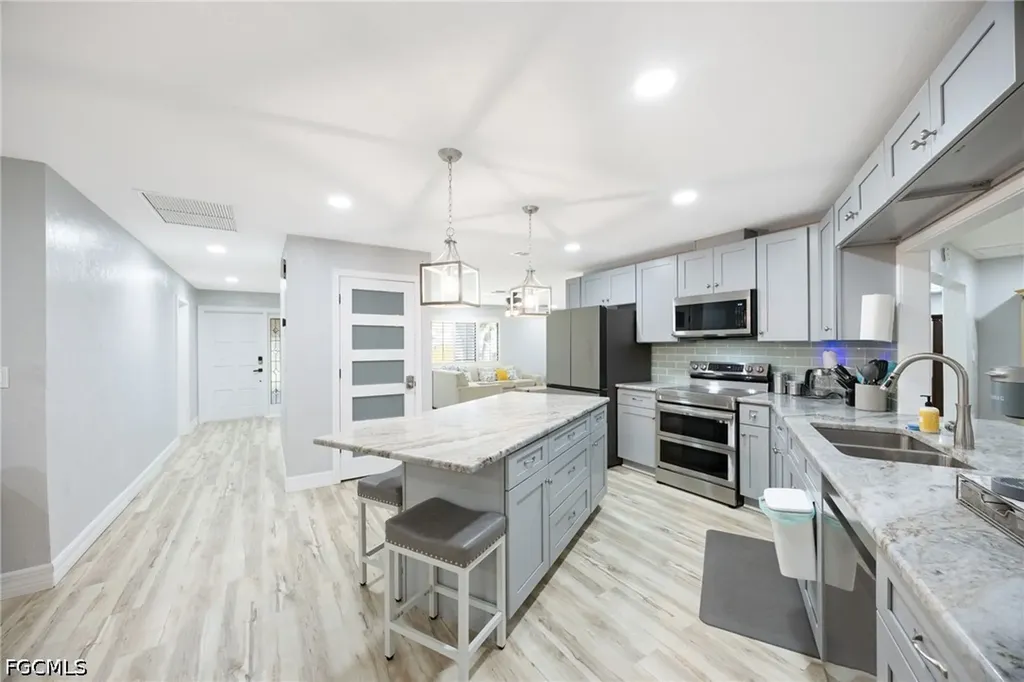 13529 Island Road Fort Myers FL 33905