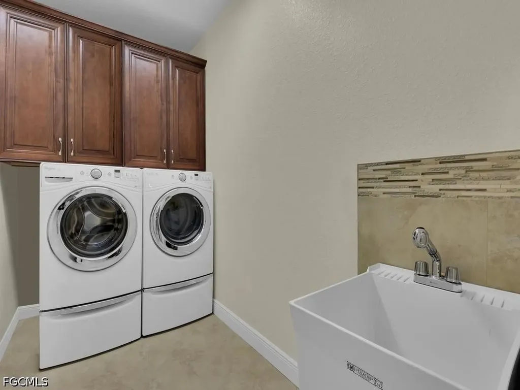 280 23rd Street SW Naples FL 34117