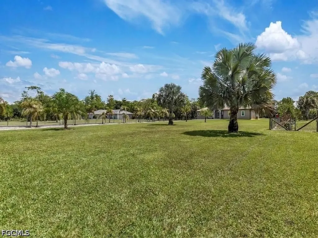 280 23rd Street SW Naples FL 34117