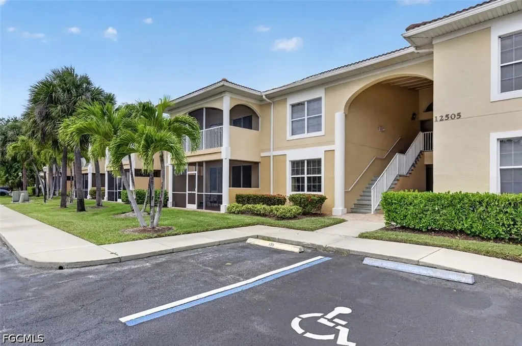 Fort Myers FL, 12505 Mcgregor Boulevard, Unit 113