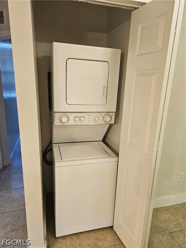 4104 Bellasol Circle Fort Myers FL 33916