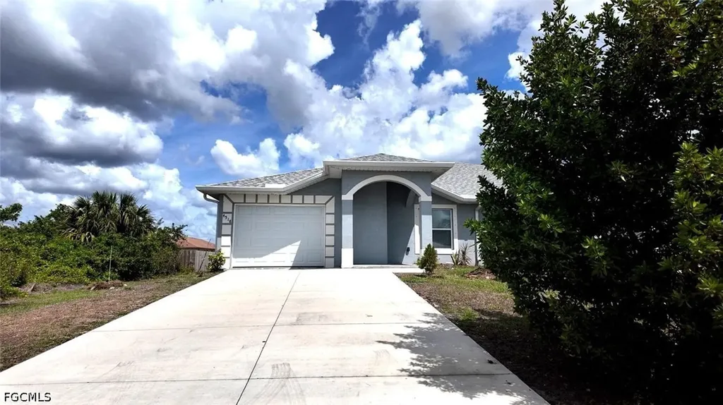 4518 14th Street SW Lehigh Acres FL 33973