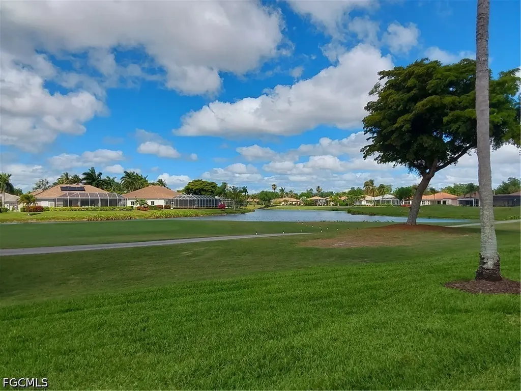 9209 Garden Pointe Fort Myers FL 33908