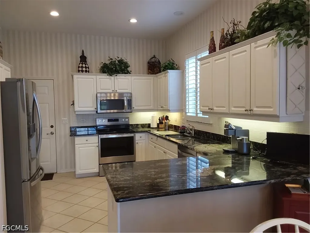 9209 Garden Pointe Fort Myers FL 33908