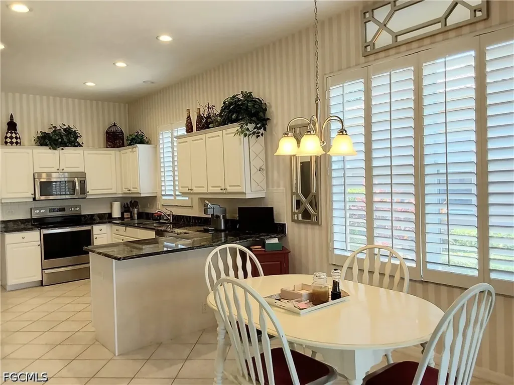 9209 Garden Pointe Fort Myers FL 33908