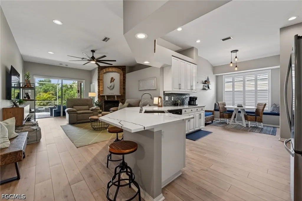 408 Delwoodbreck Street Ruskin FL 33570
