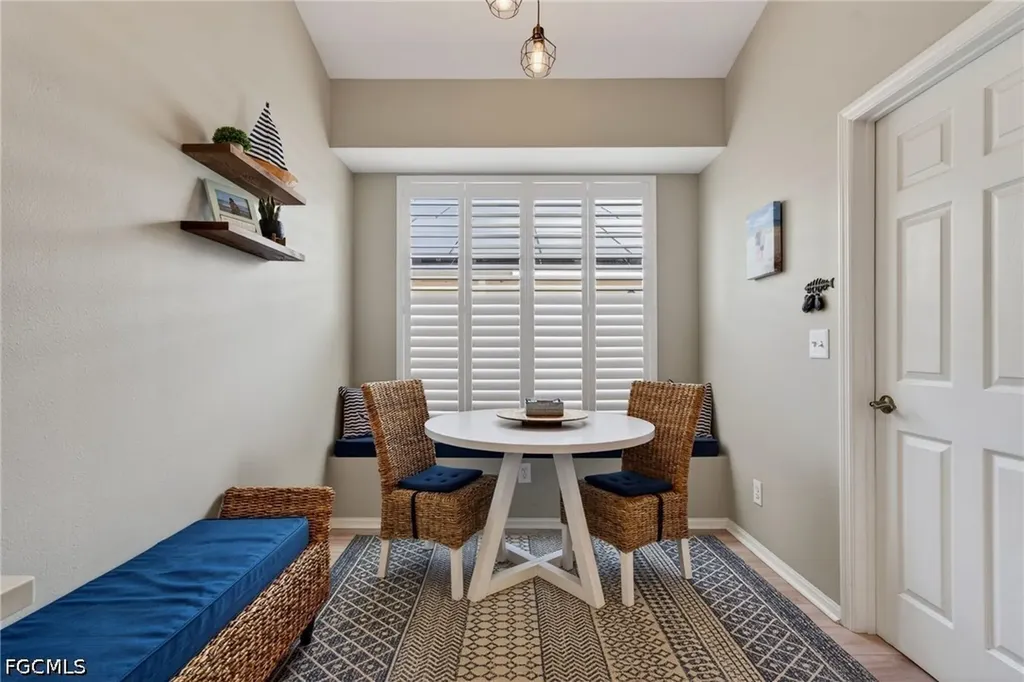 408 Delwoodbreck Street Ruskin FL 33570