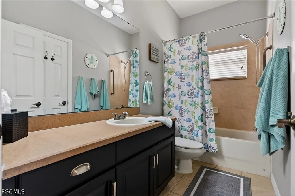 408 Delwoodbreck Street Ruskin FL 33570