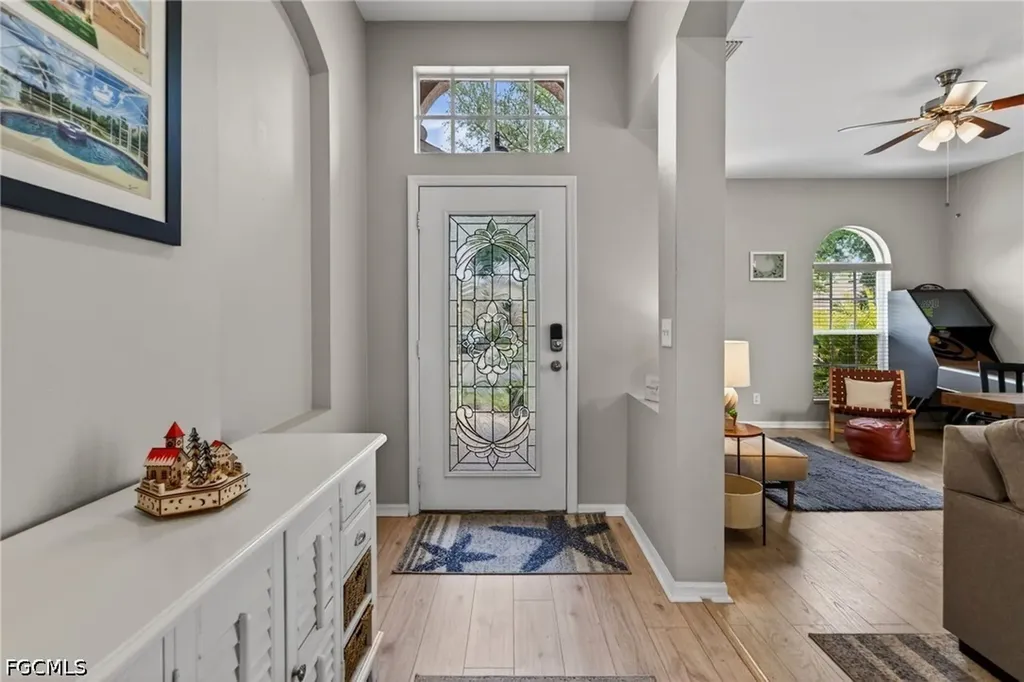 408 Delwoodbreck Street Ruskin FL 33570