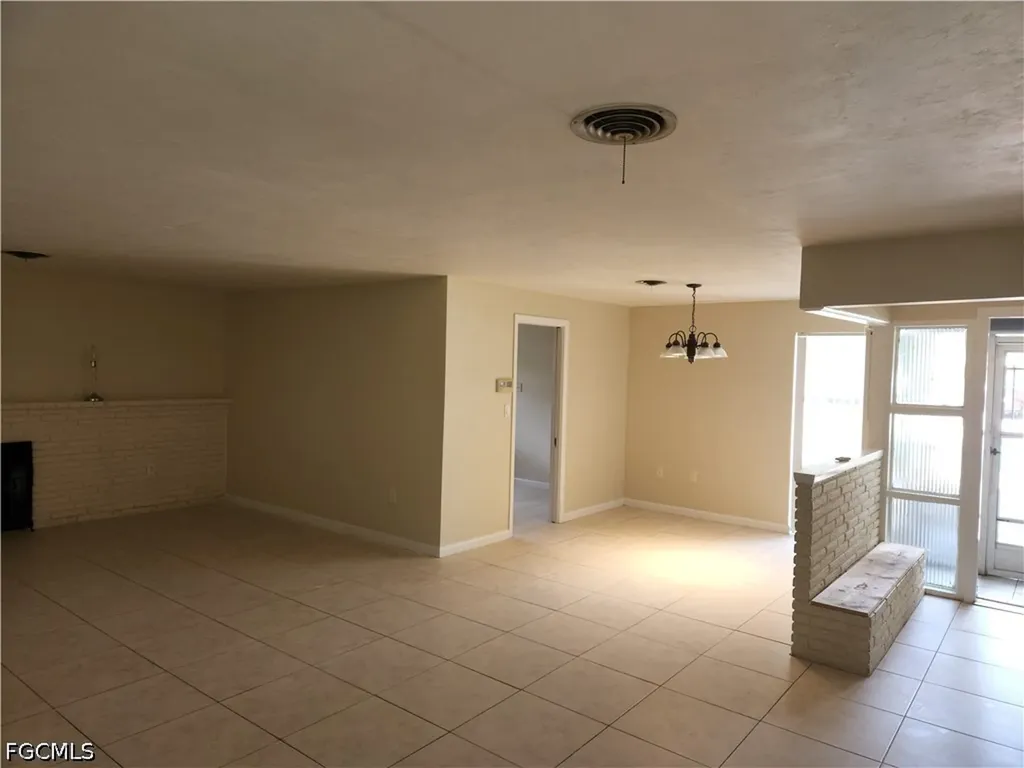1530 Passaic Avenue Fort Myers FL 33901