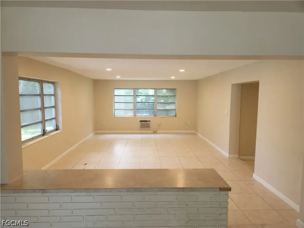 1530 Passaic Avenue Fort Myers FL 33901