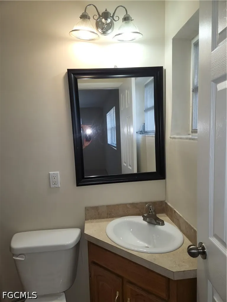 1530 Passaic Avenue Fort Myers FL 33901