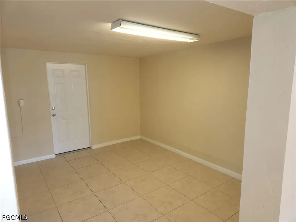 1530 Passaic Avenue Fort Myers FL 33901