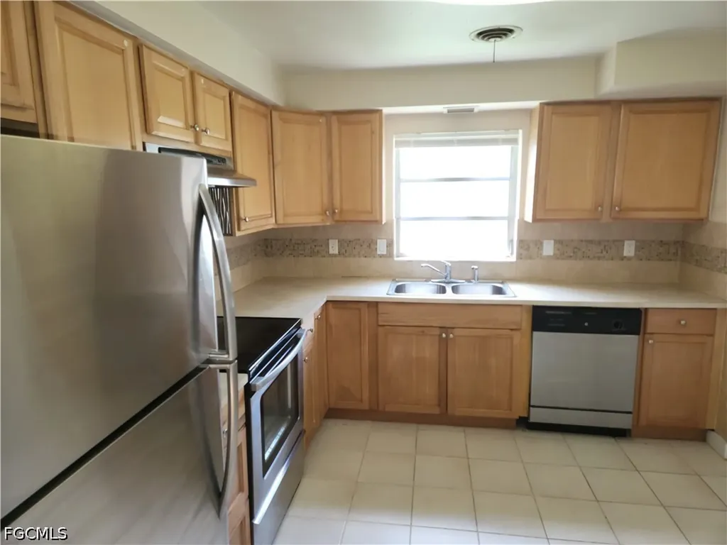1530 Passaic Avenue Fort Myers FL 33901