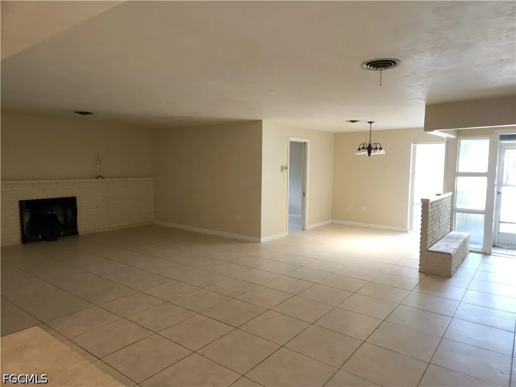 1530 Passaic Avenue Fort Myers FL 33901