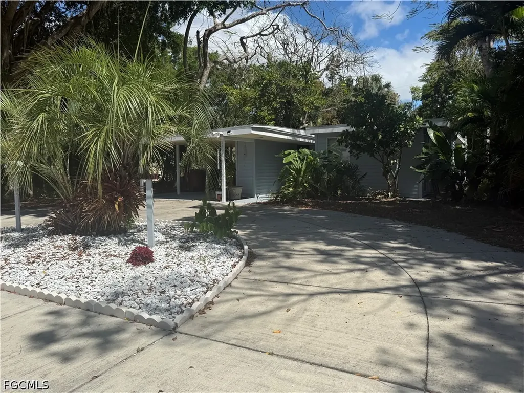 1435 Alcazar Avenue Fort Myers FL 33901