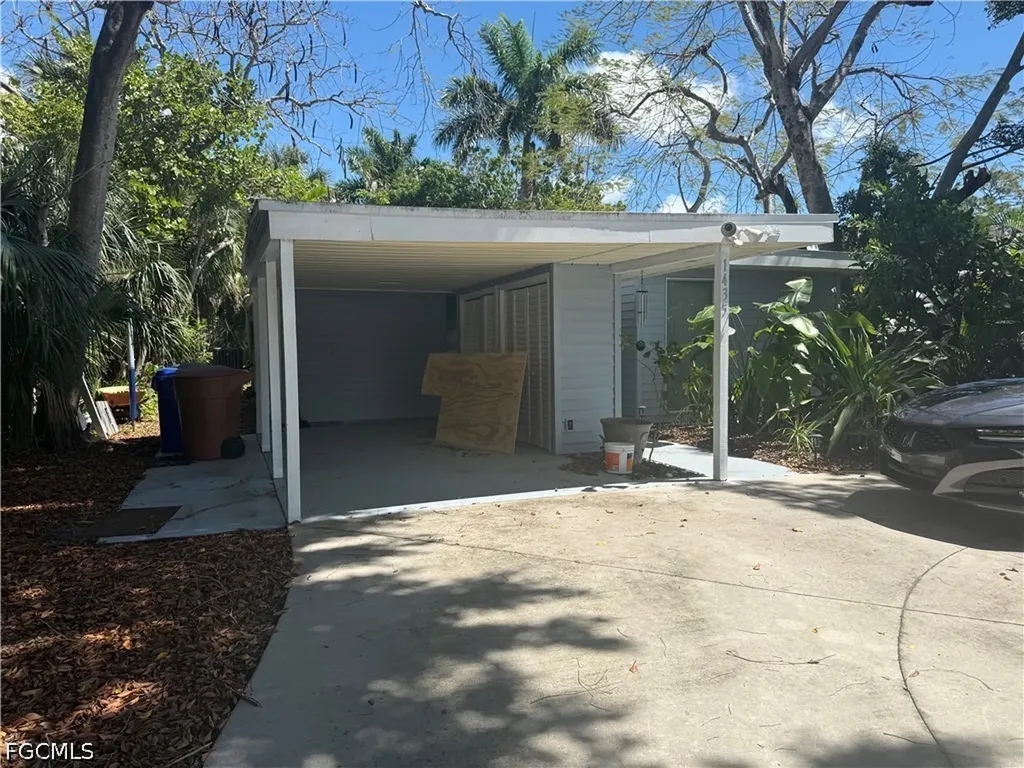 1435 Alcazar Avenue Fort Myers FL 33901