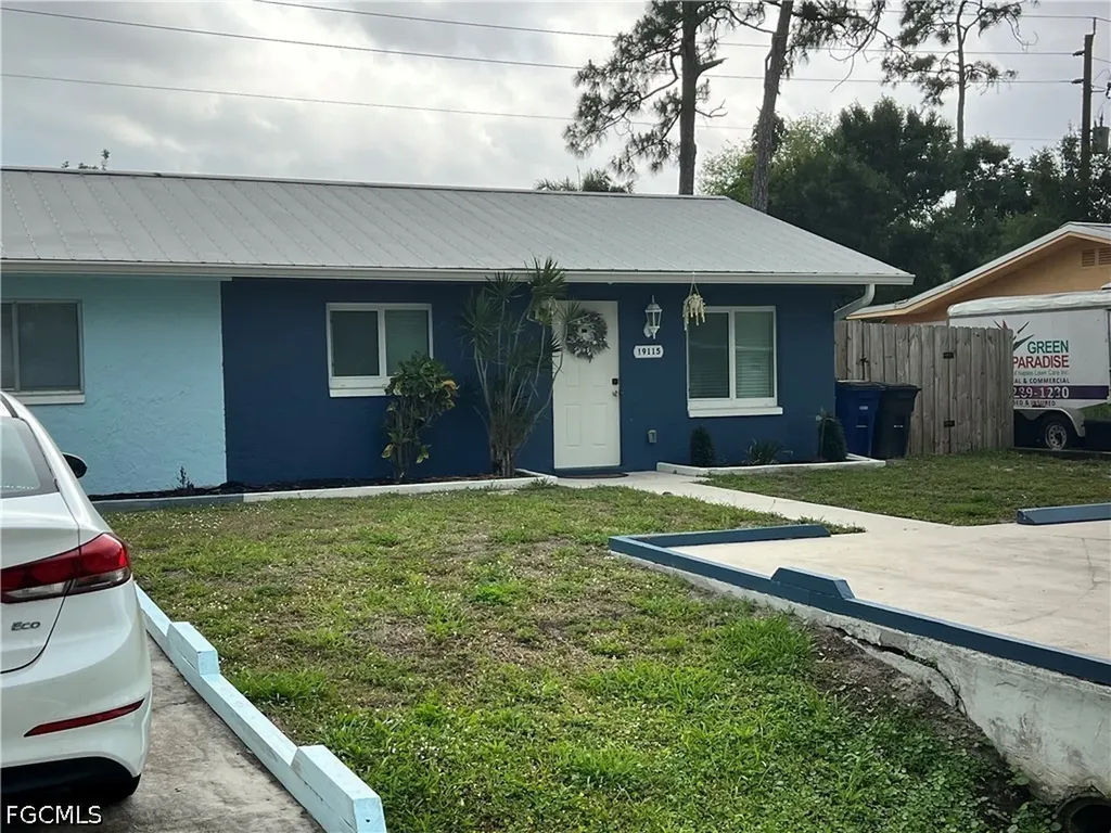 19113/115 Holly Road Fort Myers FL 33967