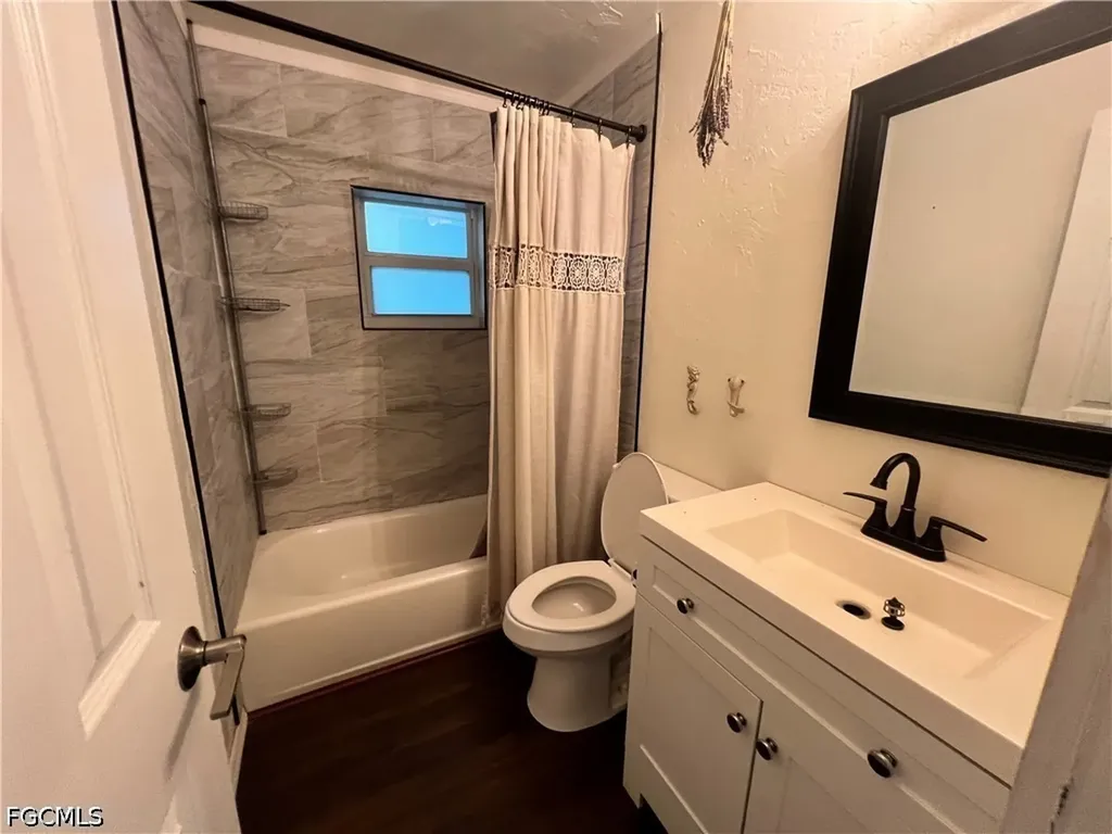 19113/115 Holly Road Fort Myers FL 33967