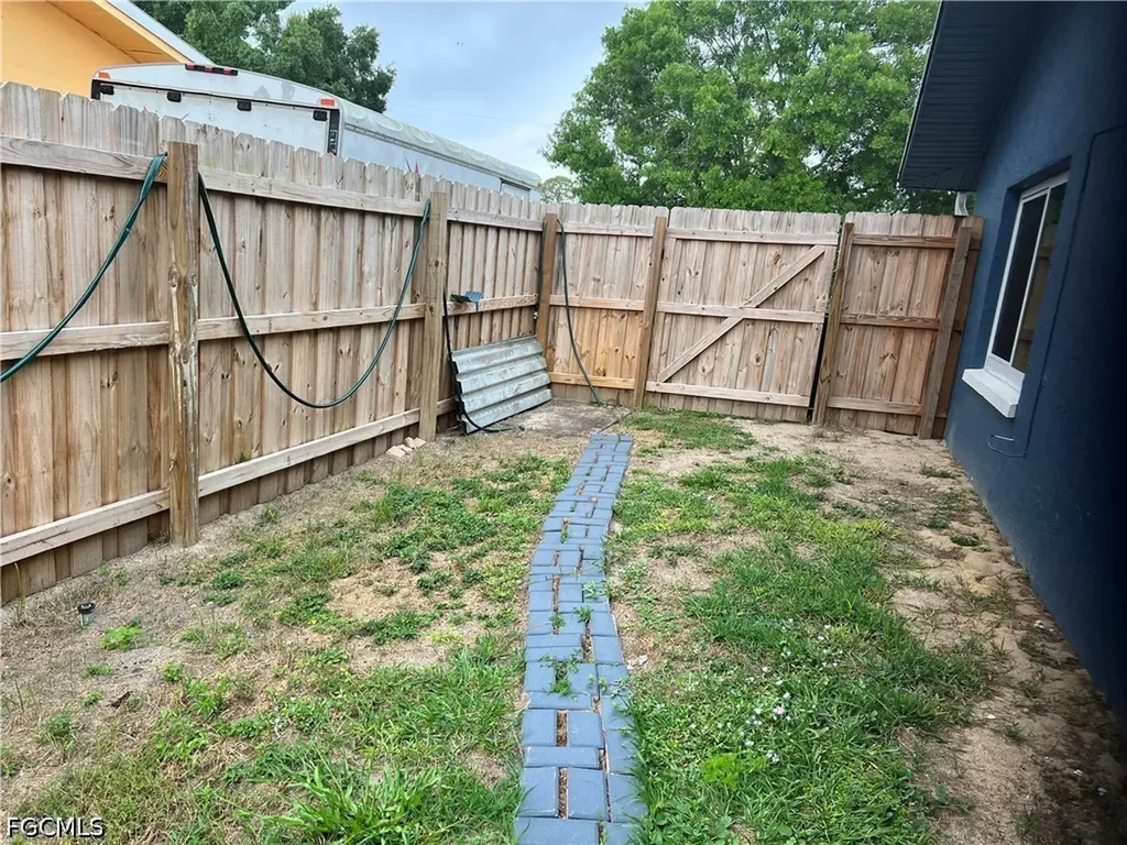 19113/115 Holly Road Fort Myers FL 33967