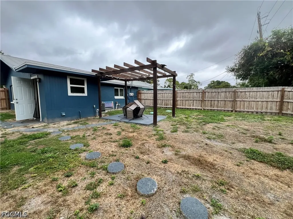 19113/115 Holly Road Fort Myers FL 33967