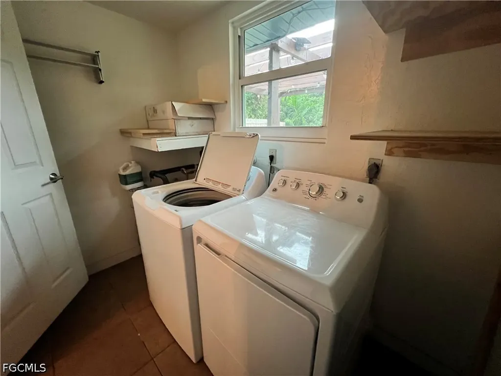 19113/115 Holly Road Fort Myers FL 33967
