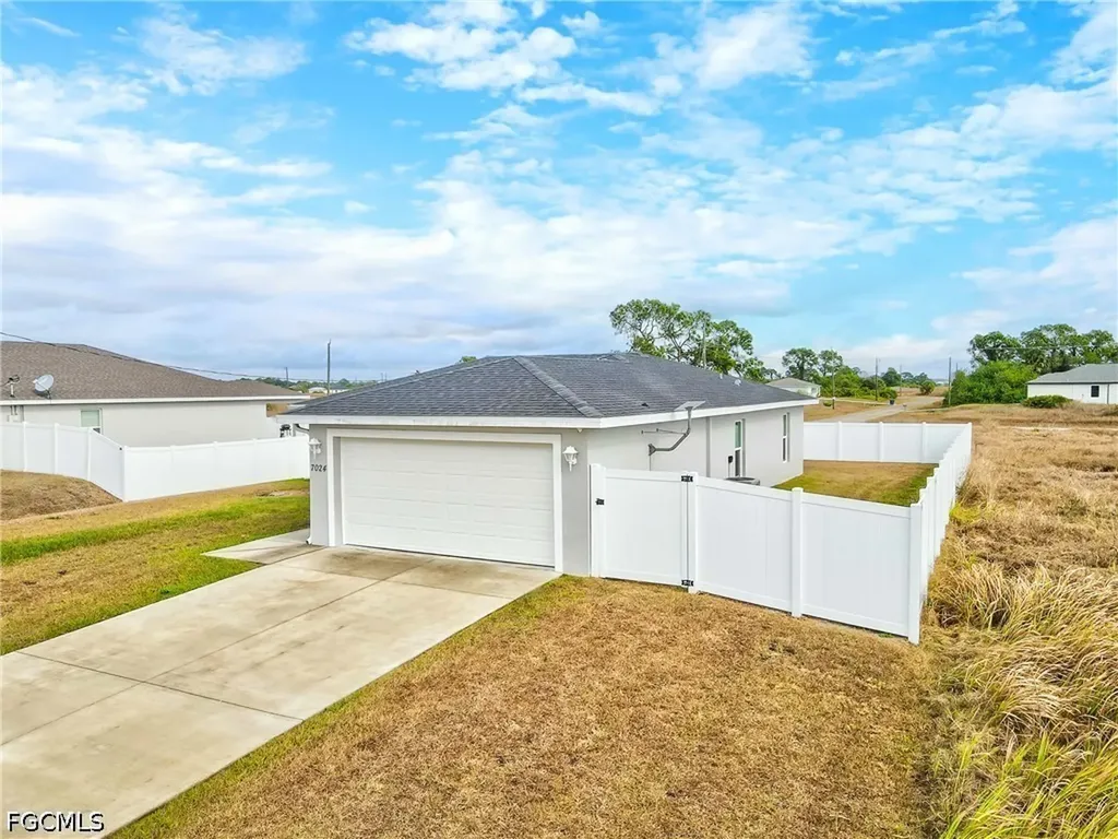 7024 Hero Circle Labelle FL 33935