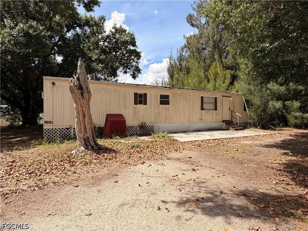 8146 Tolles Drive North Fort Myers FL 33917